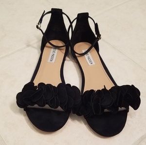 Steve Madden Shoes - Steve Madden Dorothy suede flat sandals w ruffle Steve Madden Shoes - Steve Madden Dorothy suede flat sandals w ruffle
